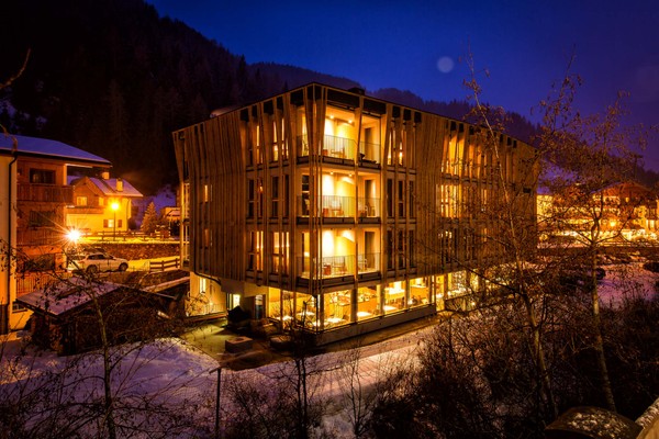 Photo exteriors Mountain Design Hotel Eden Selva