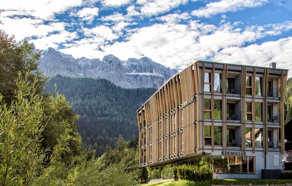 Foto esterno Mountain Design Hotel Eden Selva