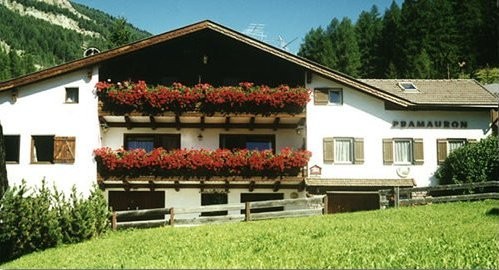 Foto esterno Garni Pramauron