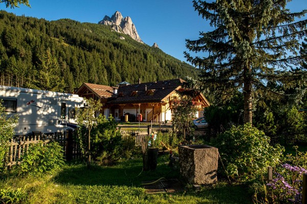 Foto Außenansicht im Sommer Catinaccio Rosengarten