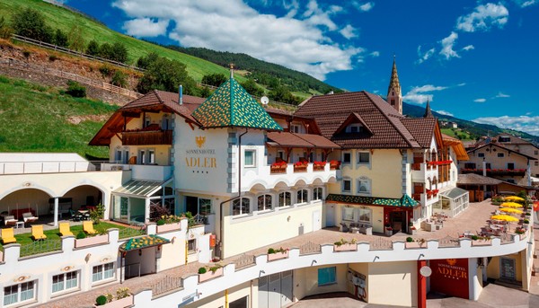 Foto Außenansicht Sonnenhotel Adler