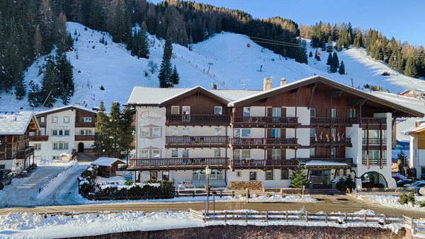 Photo exteriors Apartments in hotel Villa Genziana
