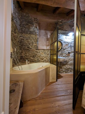 Foto vom Bad B&B + Ferienwohnungen Foresteria Antica Farmacia
