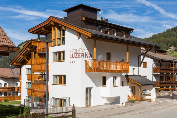 Foto Außenansicht Residence Luzerna