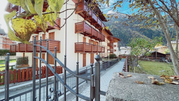 Photo exteriors Alpine Apartment