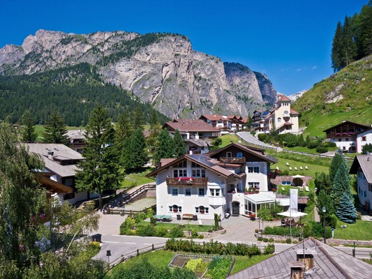Foto Außenansicht Garni-Hotel + Ferienwohnungen Villa David