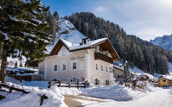 Photo exteriors B&B-Hotel + Apartments Villa David