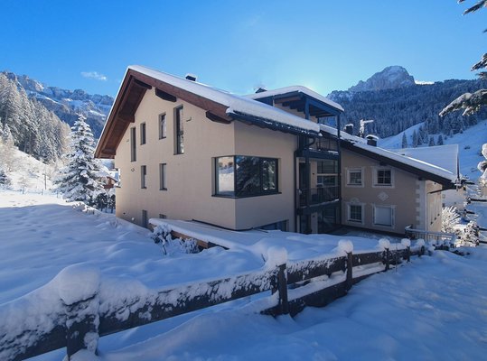 Foto invernale di presentazione Garni + Appartamenti Villa David