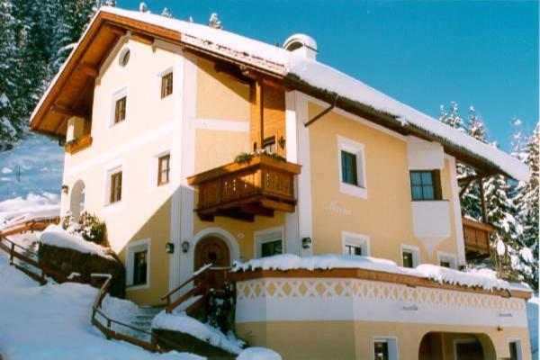 Foto invernale di presentazione Appartamenti Mauriz