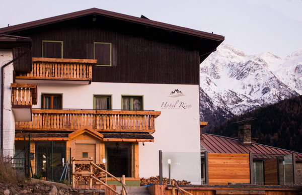 Photo exteriors B&B (Garni)-Hotel Riva Sport & Wellness