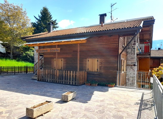 Photo exteriors B&B + Apartments Chalet Dolomiti