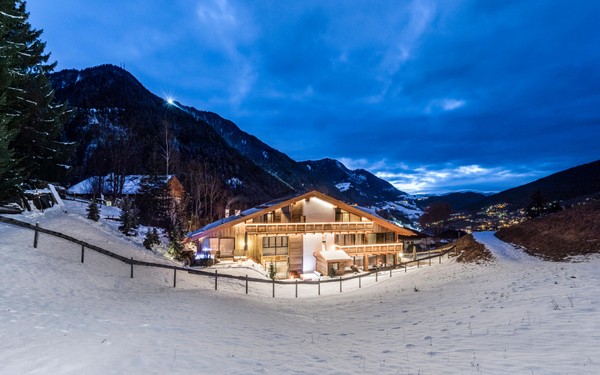 Photo exteriors Hotel Montchalet