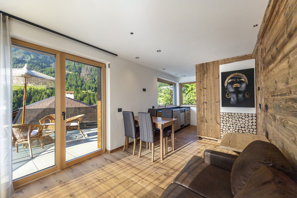 Der Wohnraum Ferienwohnungen Chalet Berna
