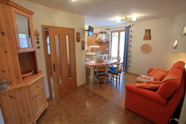The living area Apartments Il sorriso sui Monti