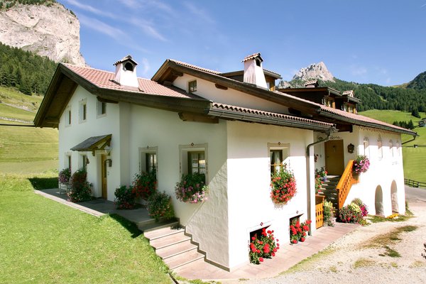 Foto estiva di presentazione Appartamenti Luech de Plazola