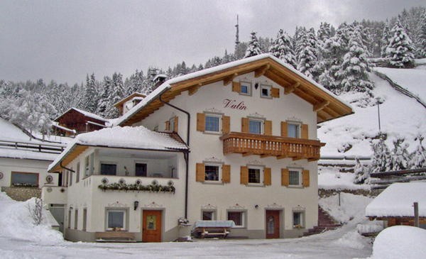 Photo exteriors Farmhouse apartments Valin