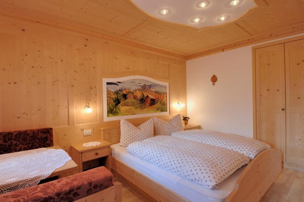 Image Farmhouse apartments Valin