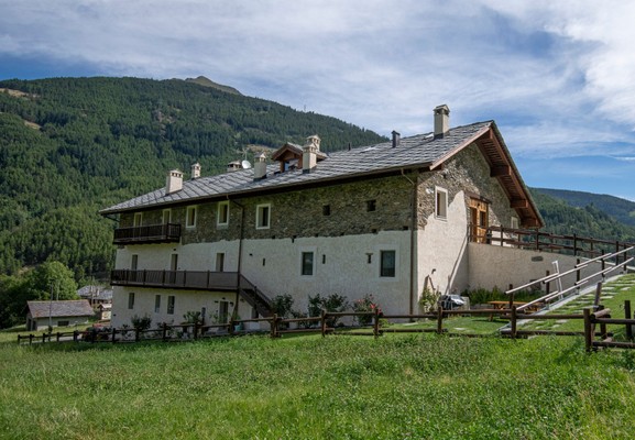 Foto Außenansicht Ferienwohnungen Maison Marcoz