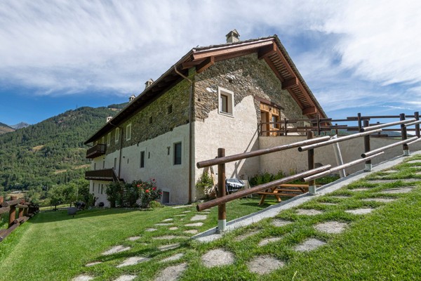 Foto Außenansicht Ferienwohnungen Maison Marcoz