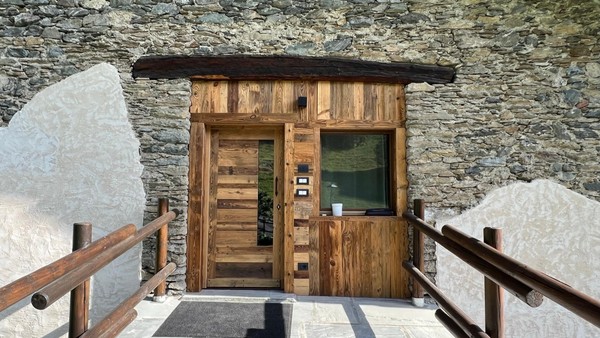 Foto Außenansicht Ferienwohnungen Maison Marcoz