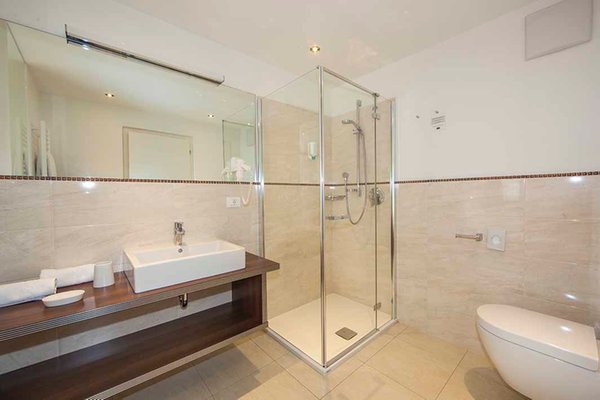 Photo of the bathroom B&B-Hotel + Apartments Aghél