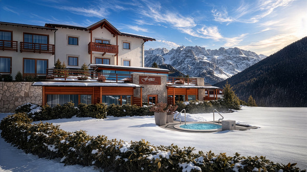 Foto esterno Hotel Fanes