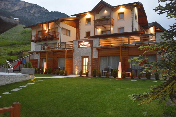 Foto Außenansicht Hotel Fanes