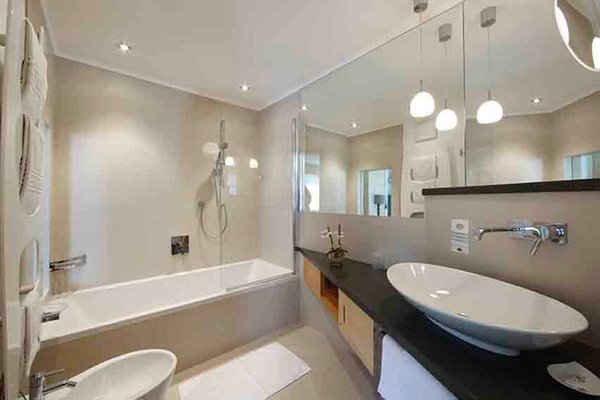 Photo of the bathroom Garni (B&B) + Apartments La Majon & Dependance