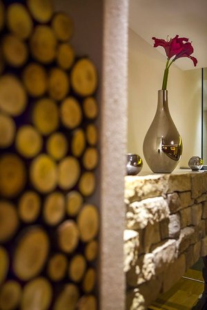 Photo of some details Miara