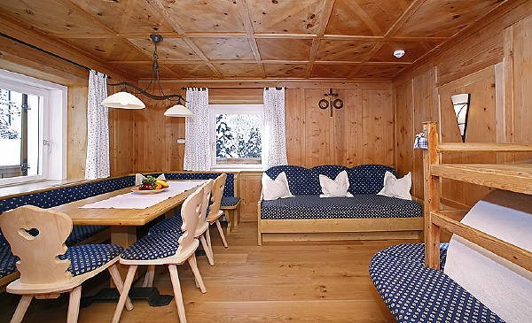 The living area B&B-Hotel + Apartments Villa Erna