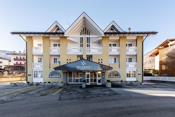 Foto esterno Garni-Hotel Meledrio