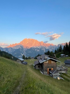 Foto esterno Rifugio con camere Sasso Bianco