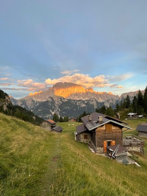 Foto esterno Rifugio con camere Sasso Bianco