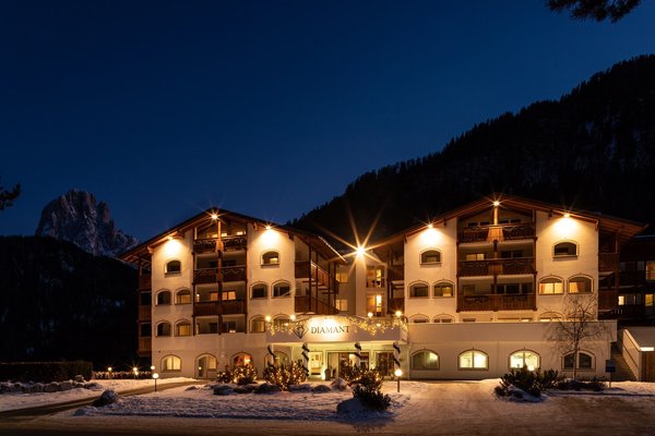 Foto esterno in inverno Diamant Spa Resort