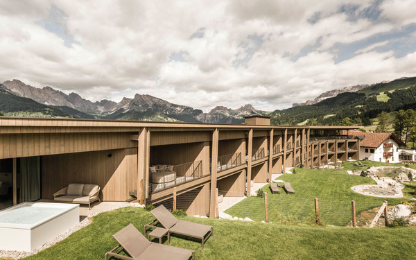 Foto esterno Hotel Cendevaves Alpine Silence