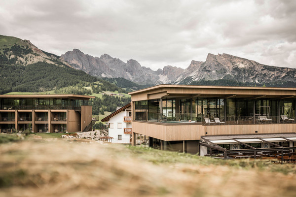 Foto esterno Hotel Cendevaves Alpine Silence