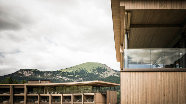 Foto esterno Hotel Cendevaves Alpine Silence