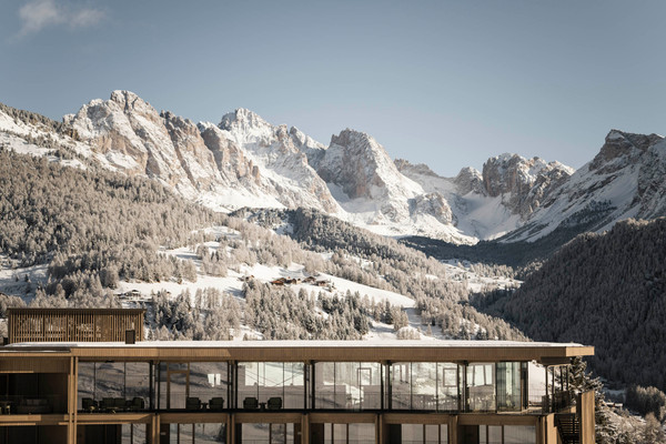 Foto esterno Hotel Cendevaves Alpine Silence
