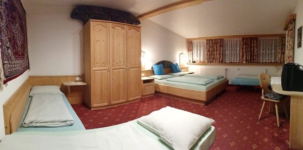 Foto della camera Pensione in agriturismo Bad Schüsslerhof