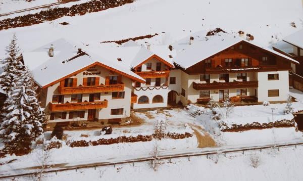 Foto esterno Pensione Vernel