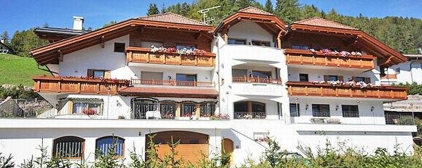 Foto Außenansicht Garni + Ferienwohnungen Bellavista
