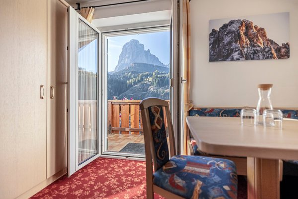 La zona giorno Garni + Appartamenti Kedul Alpine Lodge