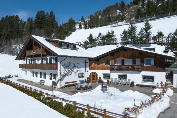 Winter Präsentationsbild Garni + Ferienwohnungen Kedul Alpine Lodge