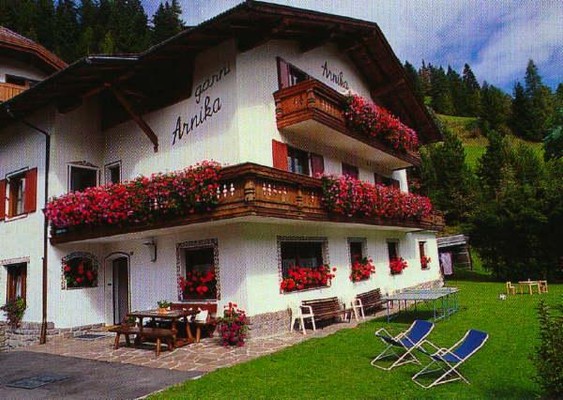 Foto esterno B&B + Appartamenti Arnika