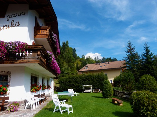 Foto esterno B&B + Appartamenti Arnika
