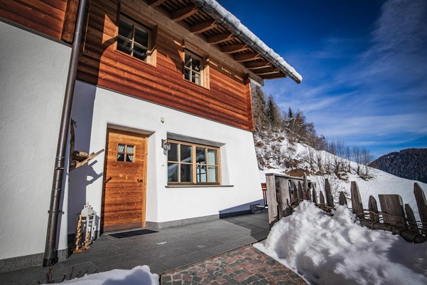 Foto Außenansicht Ferienwohnungen Krumas Living