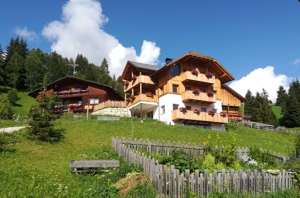 Photo exteriors Farmhouse apartments Picedac