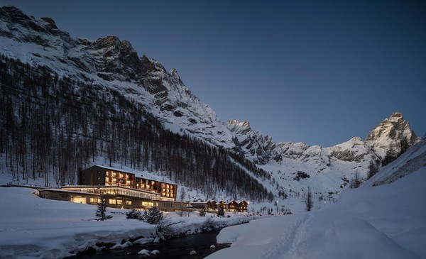 Foto esterno Hotel Cervino