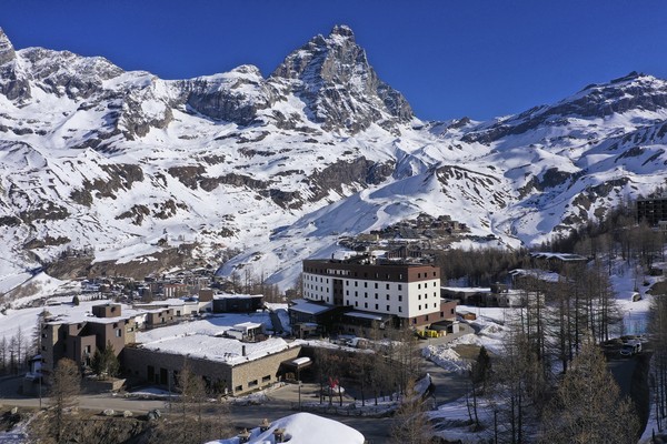 Foto esterno Valtur Cervinia Cristallo Ski Resort