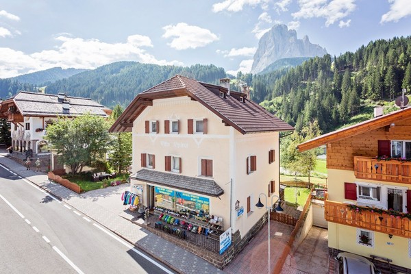 Foto Außenansicht Apartments Villa Alpina